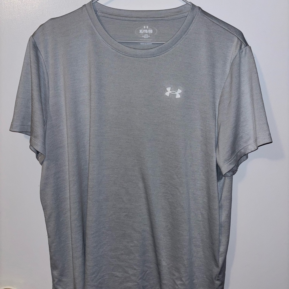 Under Armour Men's Silver Short Sleeve Tee